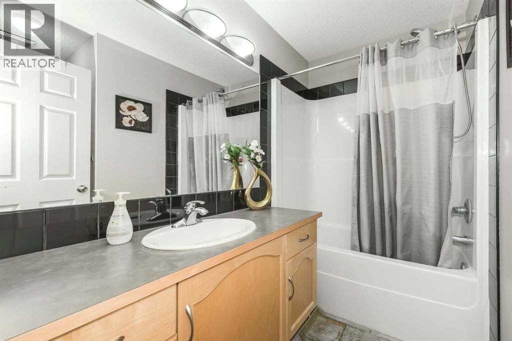 56 Evansbrooke Landing, Calgary, Alberta  T3P 1G5 - Photo 19 - A2301292