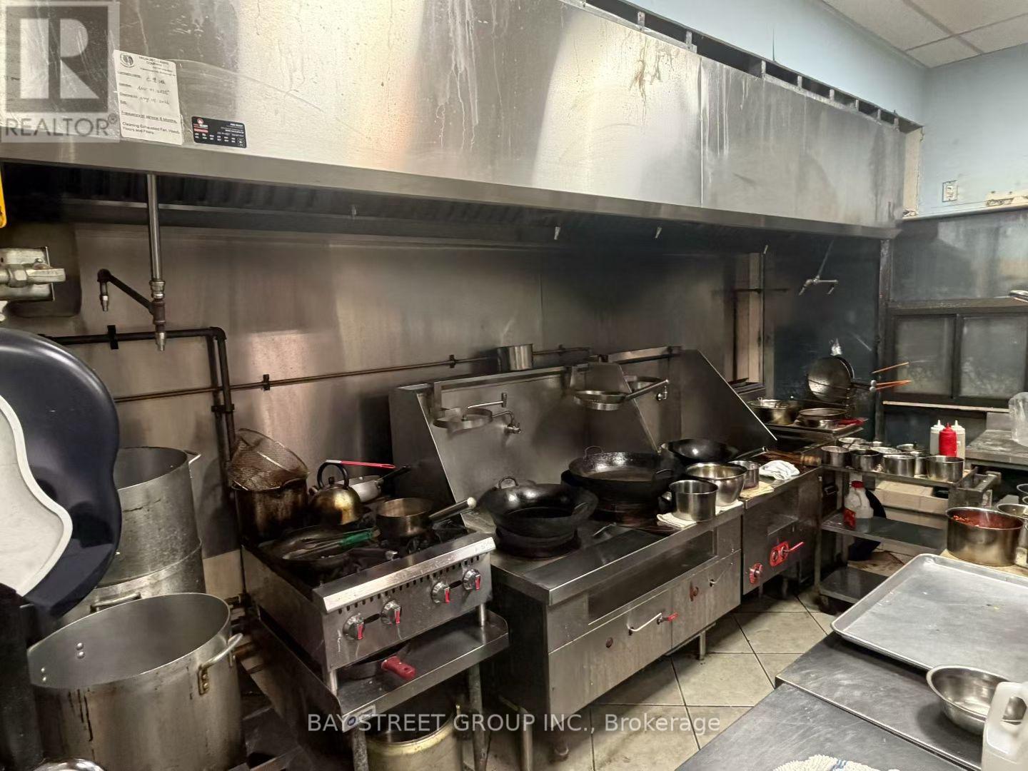 9 - 1100 Dundas Street W, Mississauga, Ontario  L5C 4E7 - Photo 6 - W13013944