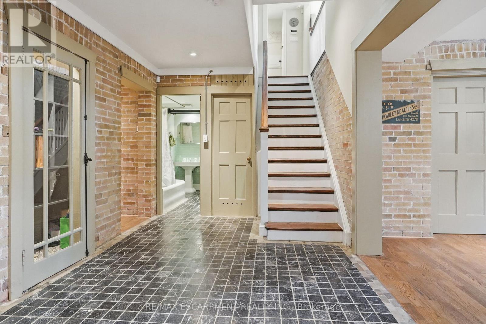 184 King Street, Oakville (Oo Old Oakville), Ontario  L6J 1B4 - Photo 33 - W13014006