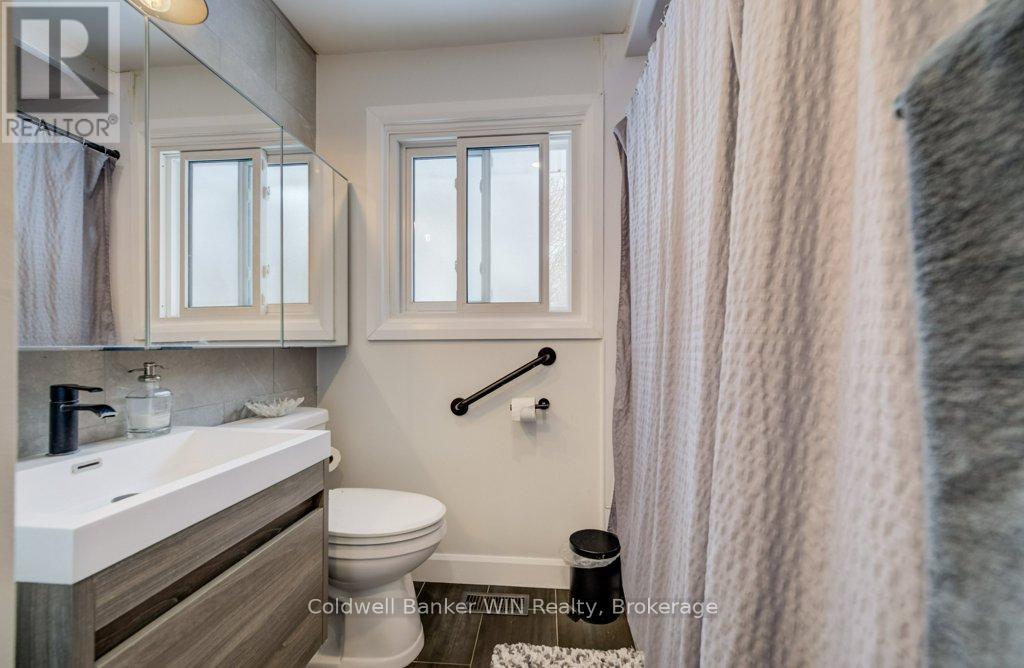 185 Miller Street, Wellington North, Ontario  N0G 2L3 - Photo 16 - X12818114