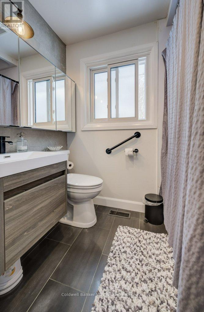 185 Miller Street, Wellington North, Ontario  N0G 2L3 - Photo 17 - X12818114