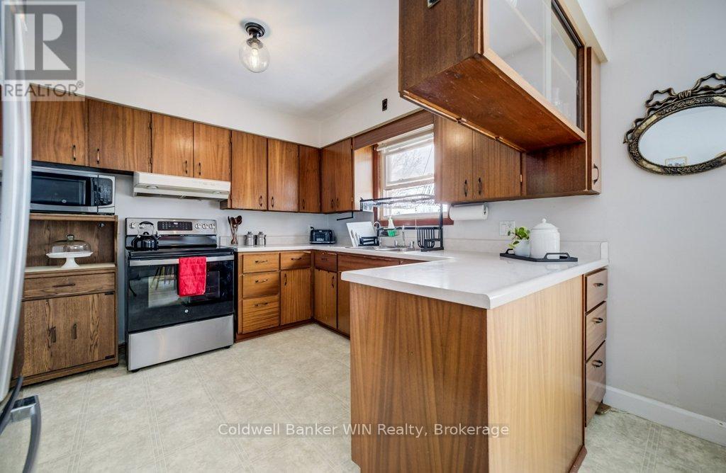 185 Miller Street, Wellington North, Ontario  N0G 2L3 - Photo 22 - X12818114