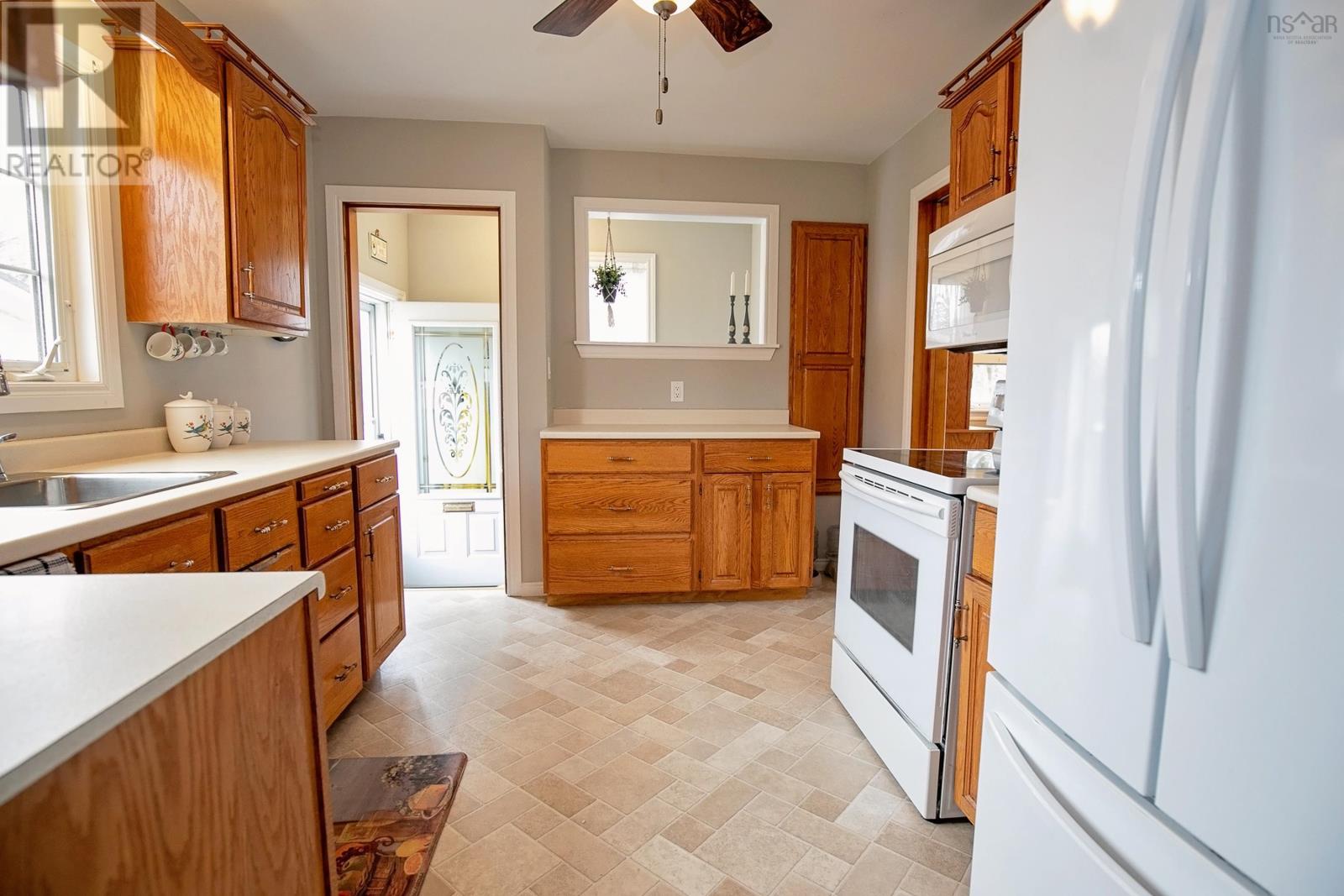 18 Boylston Avenue, Amherst, Nova Scotia  B4H 3X1 - Photo 12 - 202607848