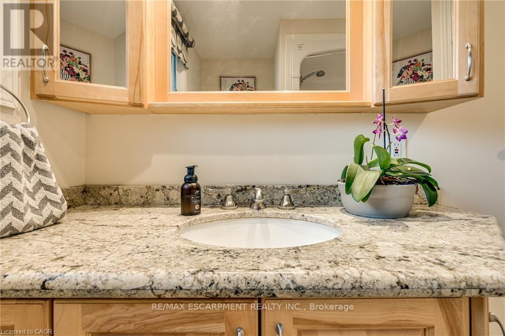 134 Little John Road, Hamilton, Ontario  L9H 4H3 - Photo 31 - X13013980