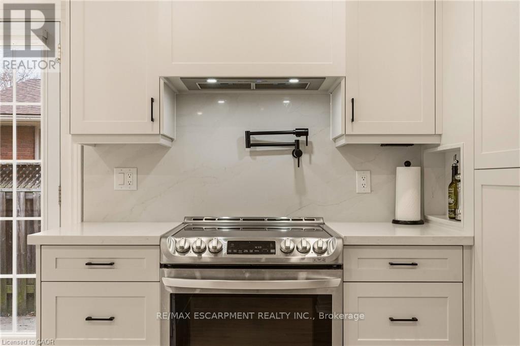 134 Little John Road, Hamilton, Ontario  L9H 4H3 - Photo 6 - X13013980