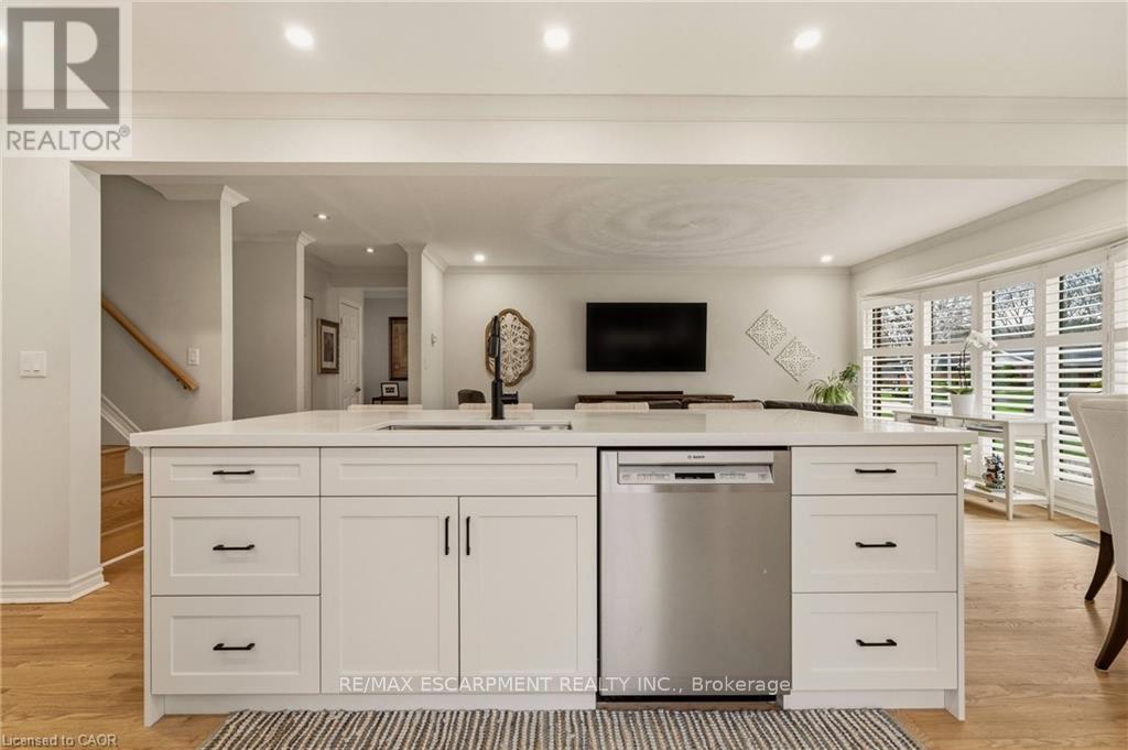 134 Little John Road, Hamilton, Ontario  L9H 4H3 - Photo 9 - X13013980