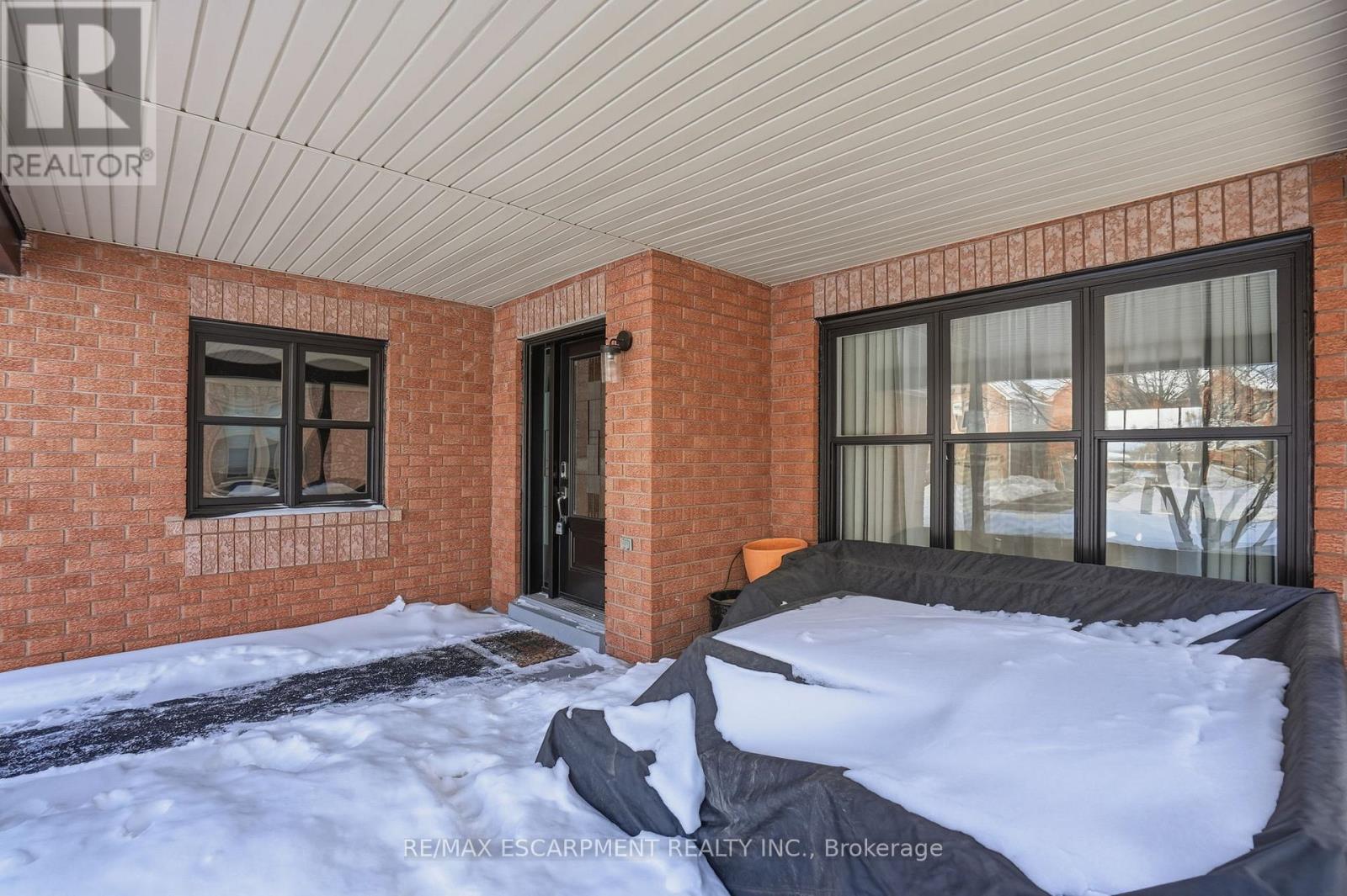 73 Riley Street, Hamilton, Ontario  L8B 0P9 - Photo 2 - X13013982