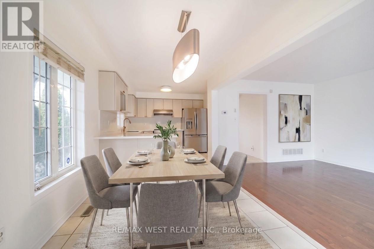 168 Gas Lamp Lane, Markham, Ontario  L6B 1K5 - Photo 6 - N12997024