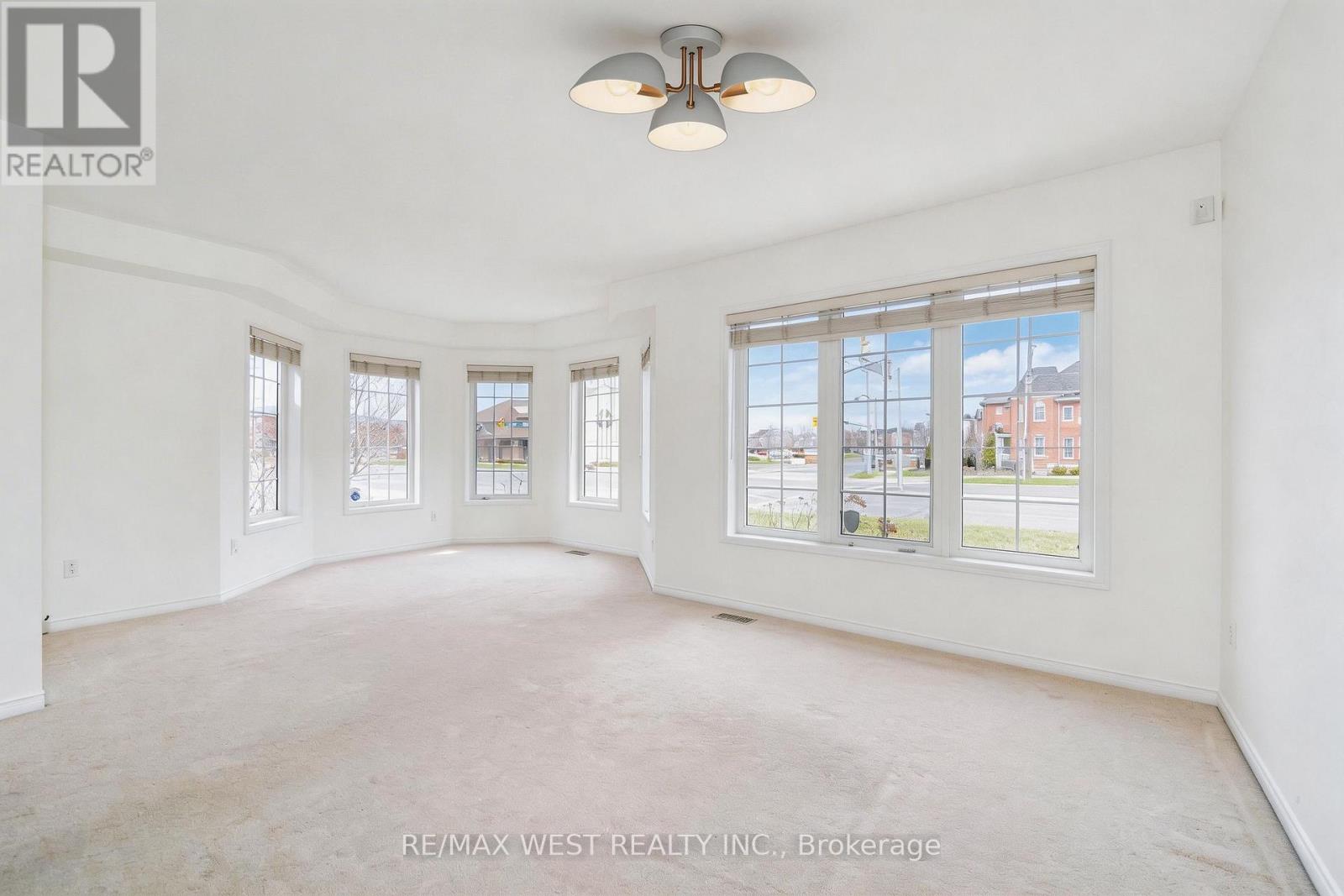 168 Gas Lamp Lane, Markham, Ontario  L6B 1K5 - Photo 9 - N12997024