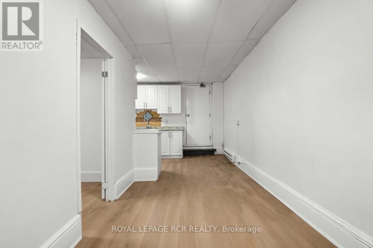 Upper - 137 Broadway, Orangeville, Ontario  L9W 1K2 - Photo 4 - W13013408