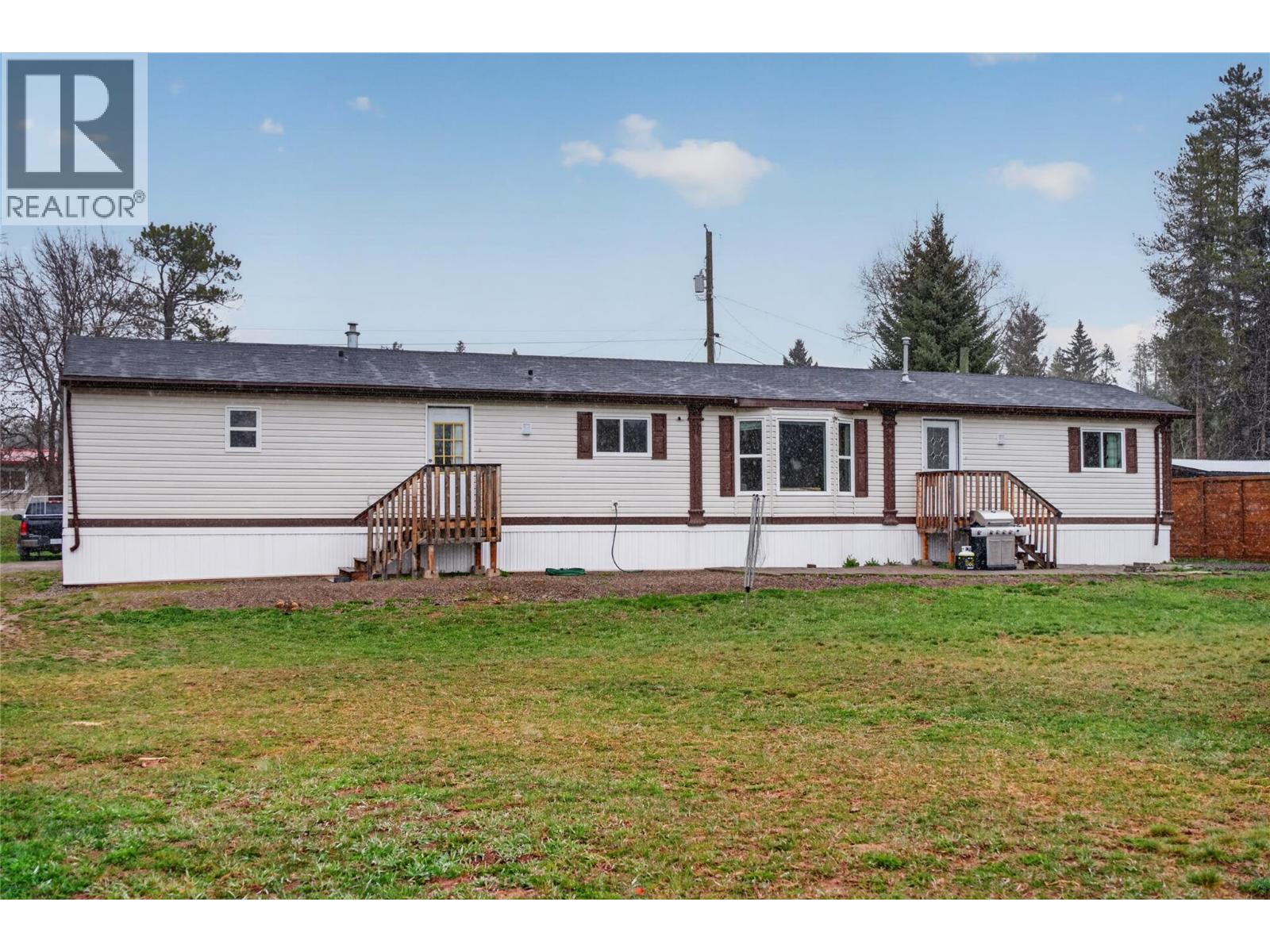 7330 Jaffray Village Loop Road, Jaffray, British Columbia  V0B 1T0 - Photo 1 - 10383692