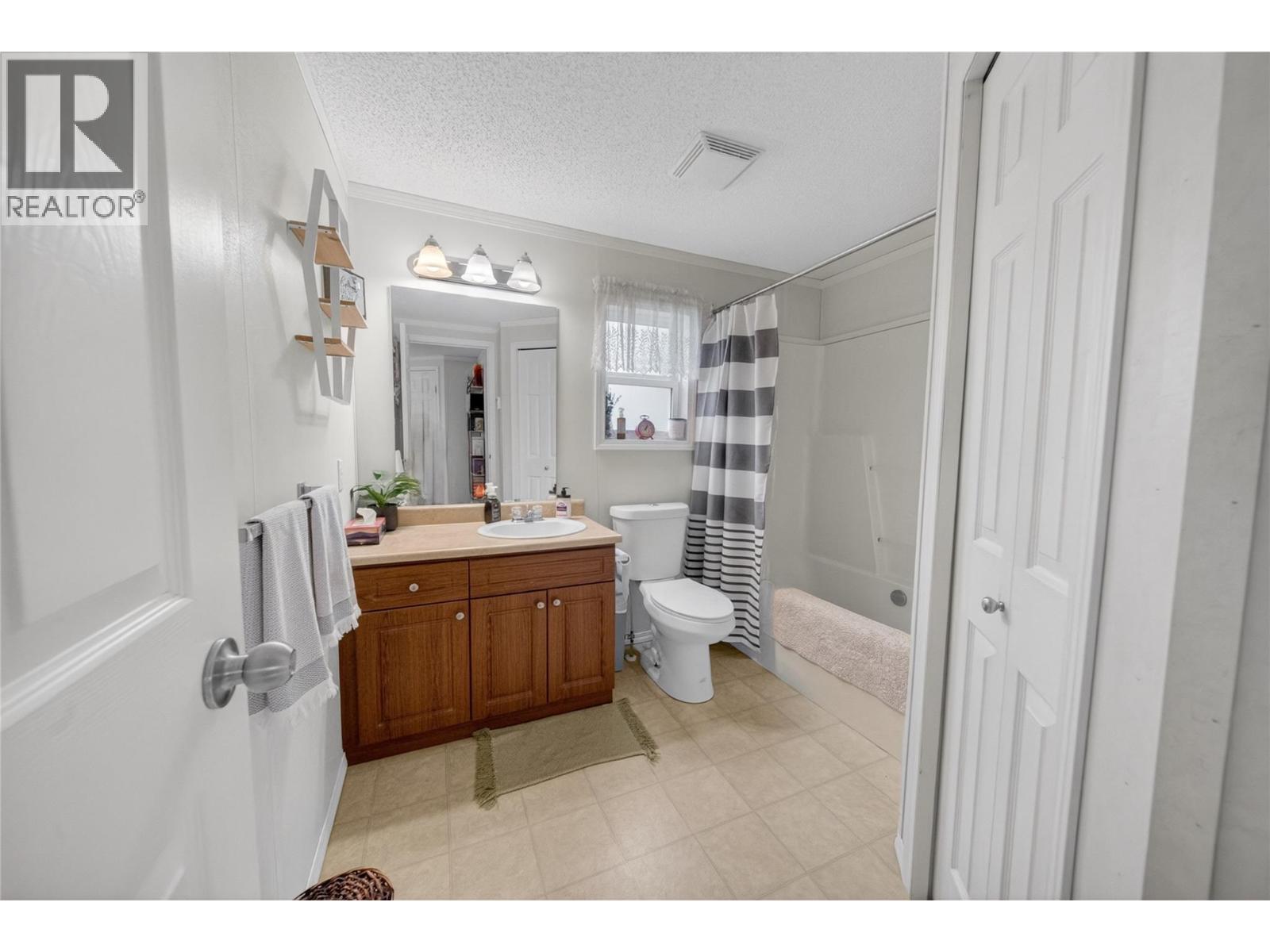 7330 Jaffray Village Loop Road, Jaffray, British Columbia  V0B 1T0 - Photo 25 - 10383692