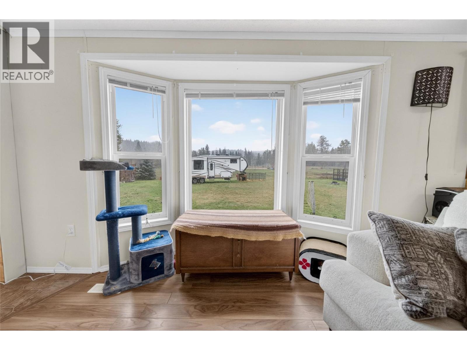 7330 Jaffray Village Loop Road, Jaffray, British Columbia  V0B 1T0 - Photo 7 - 10383692