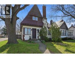 41 PARADISE Road S, Hamilton, Ontario