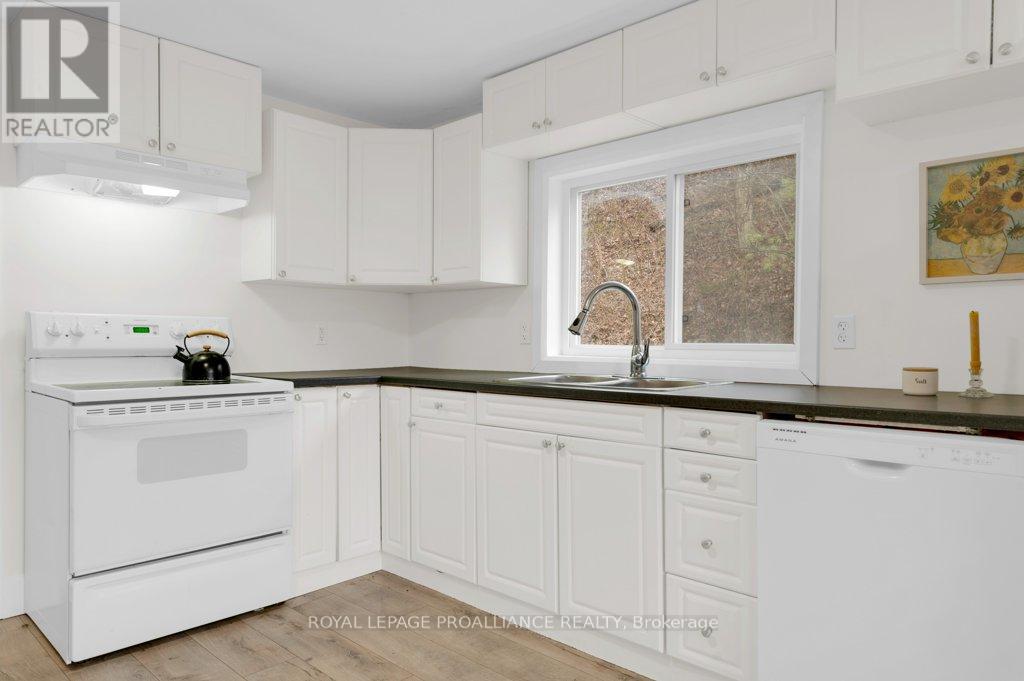 13 Mccauley Road, Quinte West, Ontario  K8V 5P6 - Photo 4 - X13014072