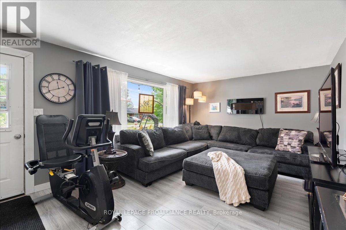 1023 Jewel Road, North Frontenac, Ontario  K0H 1K0 - Photo 13 - X13014224