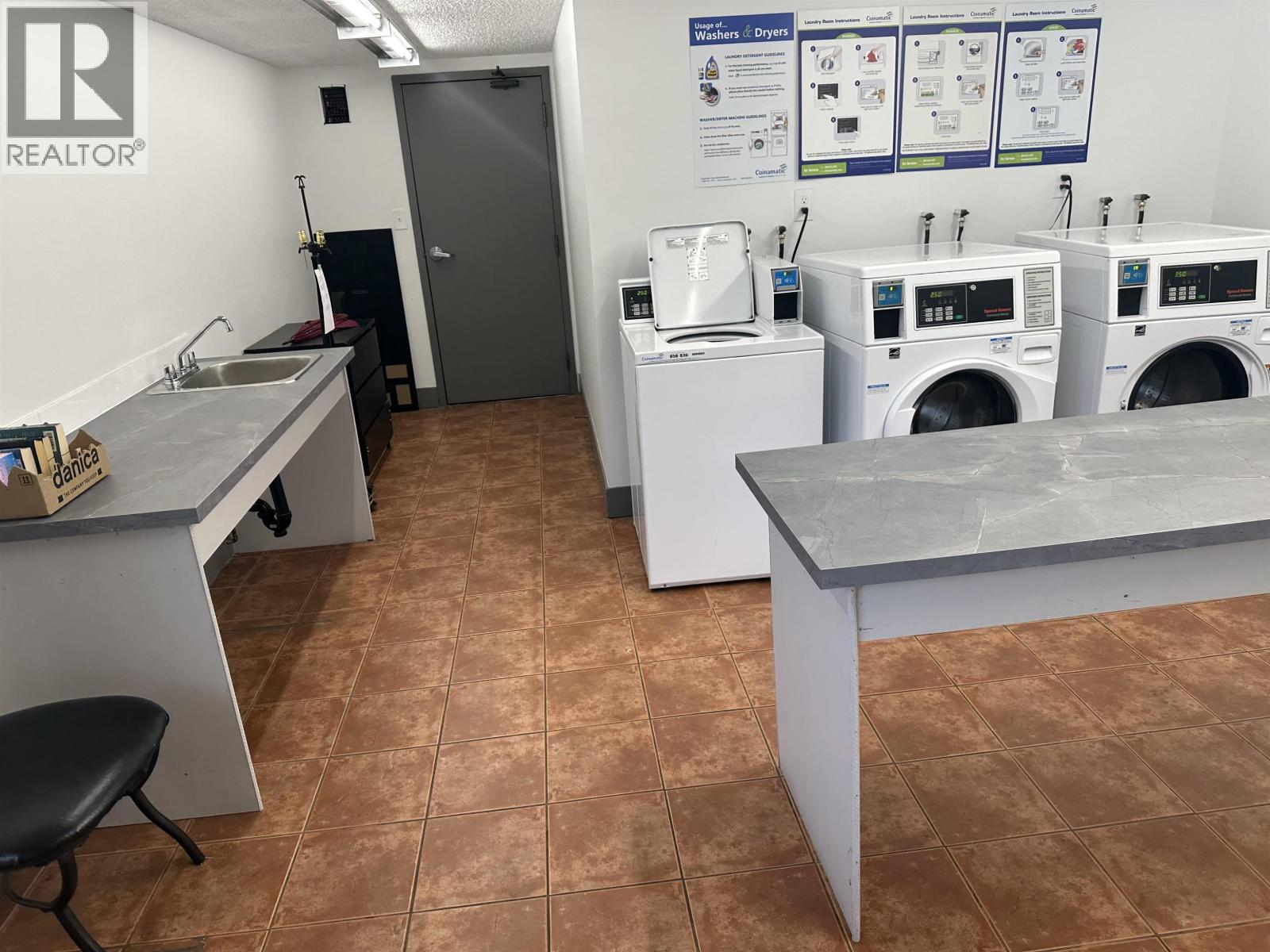 304 365 Ginger Drive, New Westminster, British Columbia  V3L 5L5 - Photo 5 - R3111705