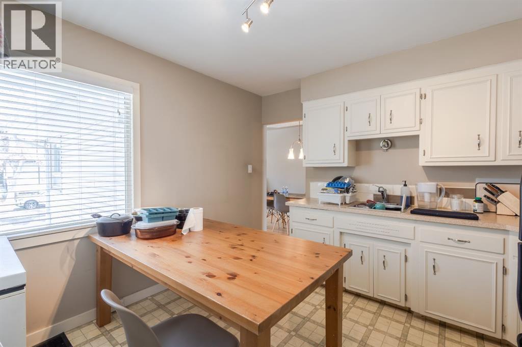 719 27 Avenue NW, Calgary, Alberta  T2M 2J4 - Photo 11 - A2300612