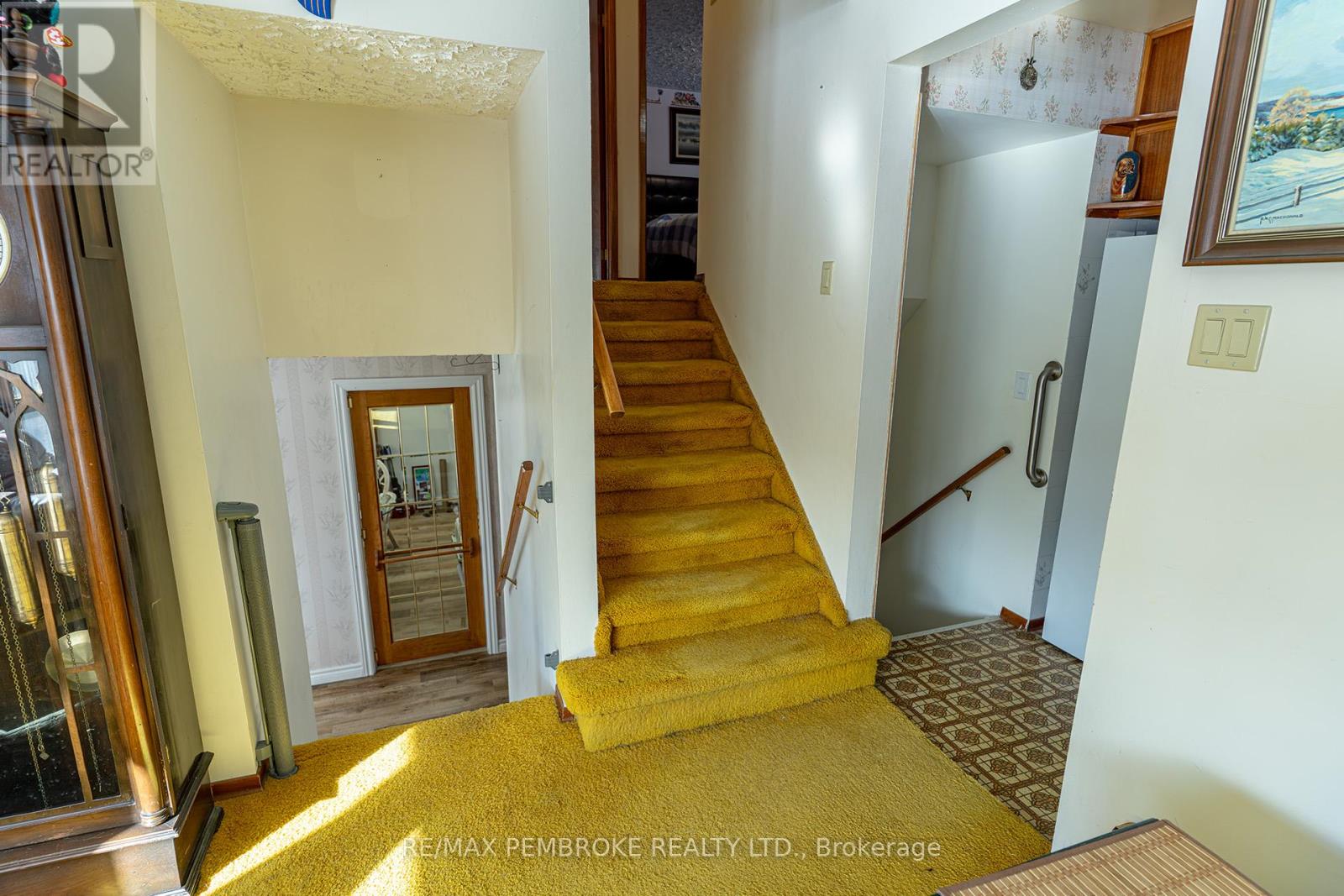 2 Silke Drive, Petawawa, Ontario  K8H 2K7 - Photo 31 - X12743782