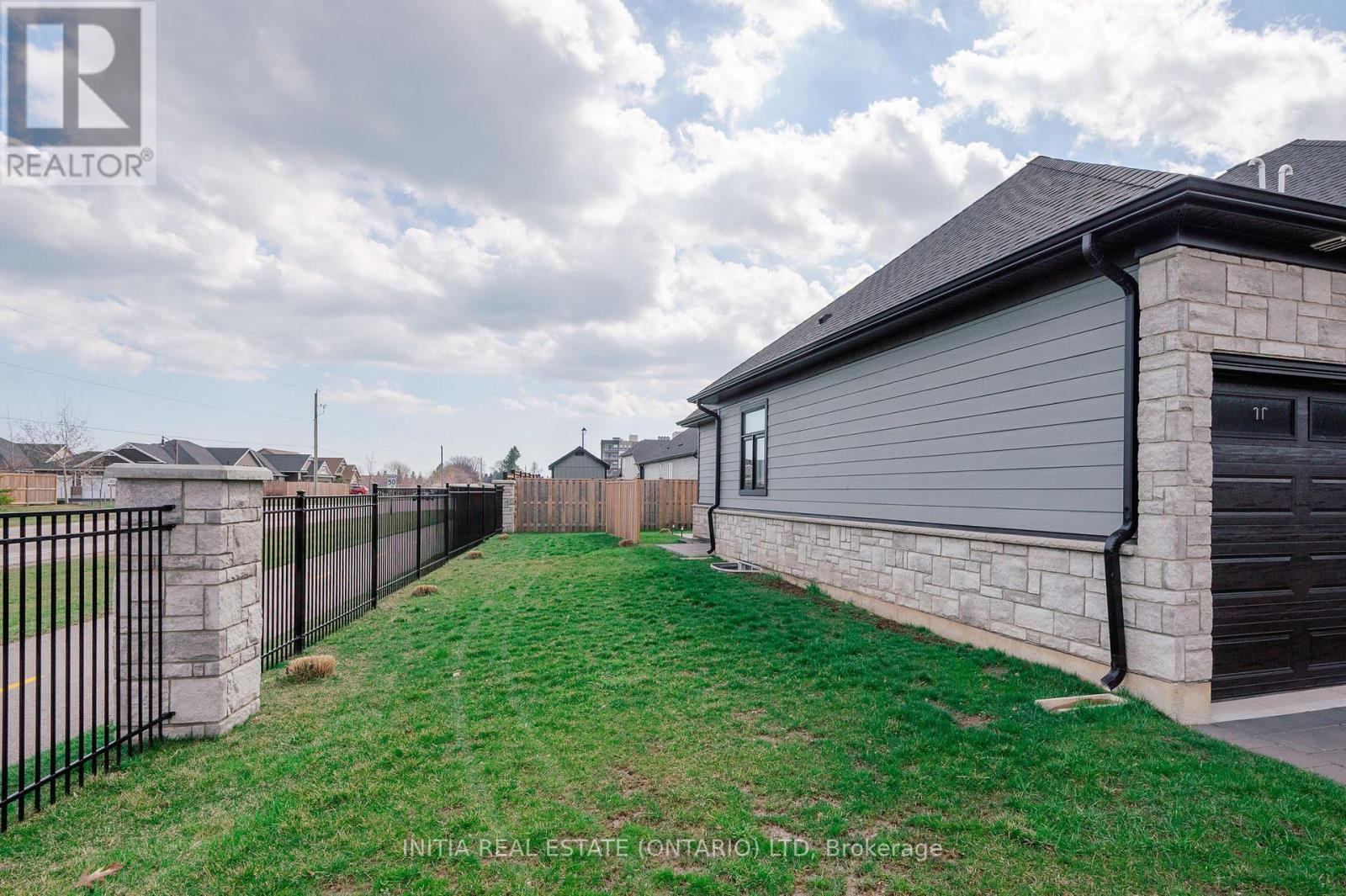 26 - 63 Compass Trail, Central Elgin, Ontario  N5L 0B8 - Photo 26 - X13014092