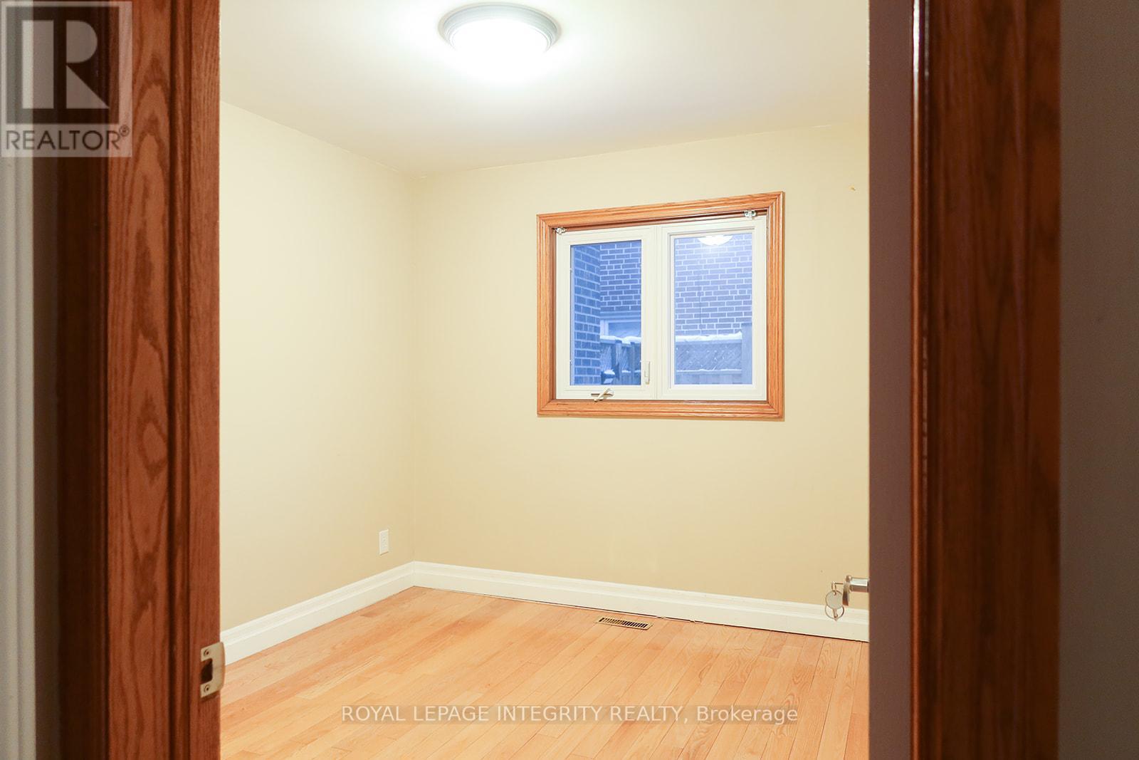 #2 (Lower Unit) - 56 Francis Street, Vaughan, Ontario  L4L 1P6 - Photo 8 - N13014114