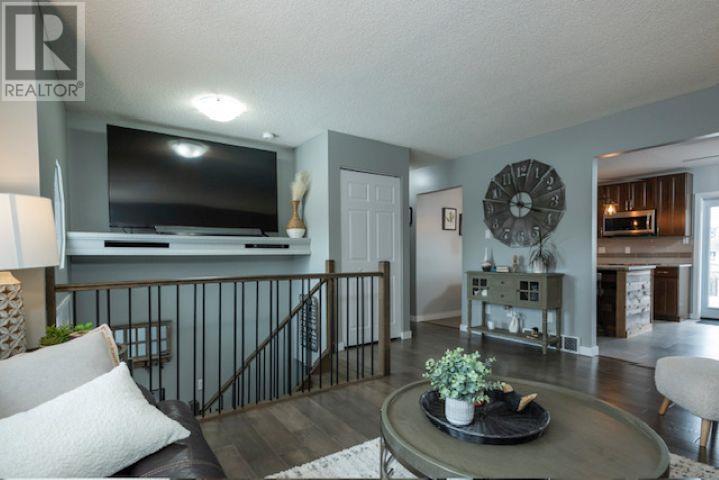 412 Rainbow Street, Thunder Bay, Ontario  P7B 6K2 - Photo 3 - TB2600716