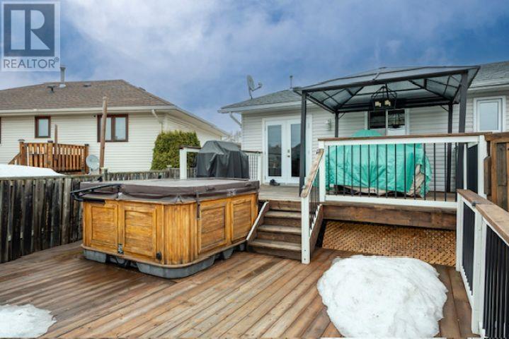 412 Rainbow Street, Thunder Bay, Ontario  P7B 6K2 - Photo 35 - TB2600716