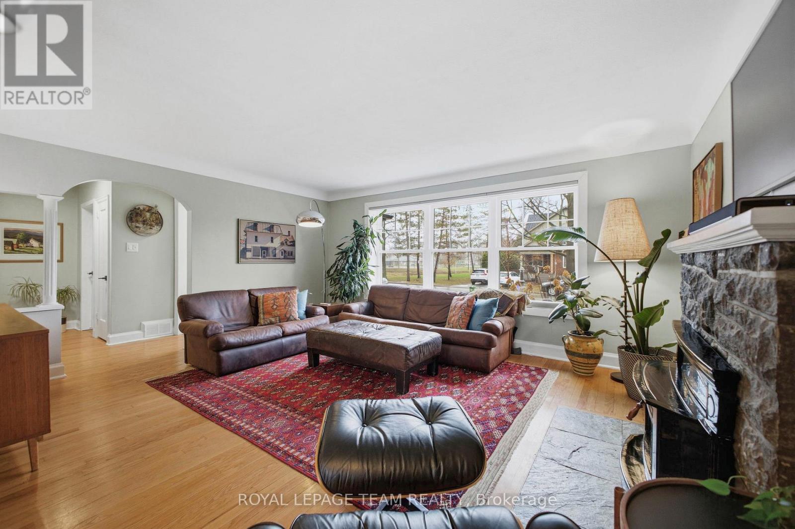 513 Windermere Avenue, Ottawa, Ontario  K2A 2W3 - Photo 5 - X13014054