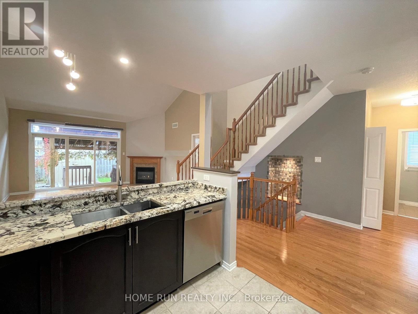 180 Hartsmere Drive, Ottawa, Ontario  K2S 2H4 - Photo 5 - X13014212