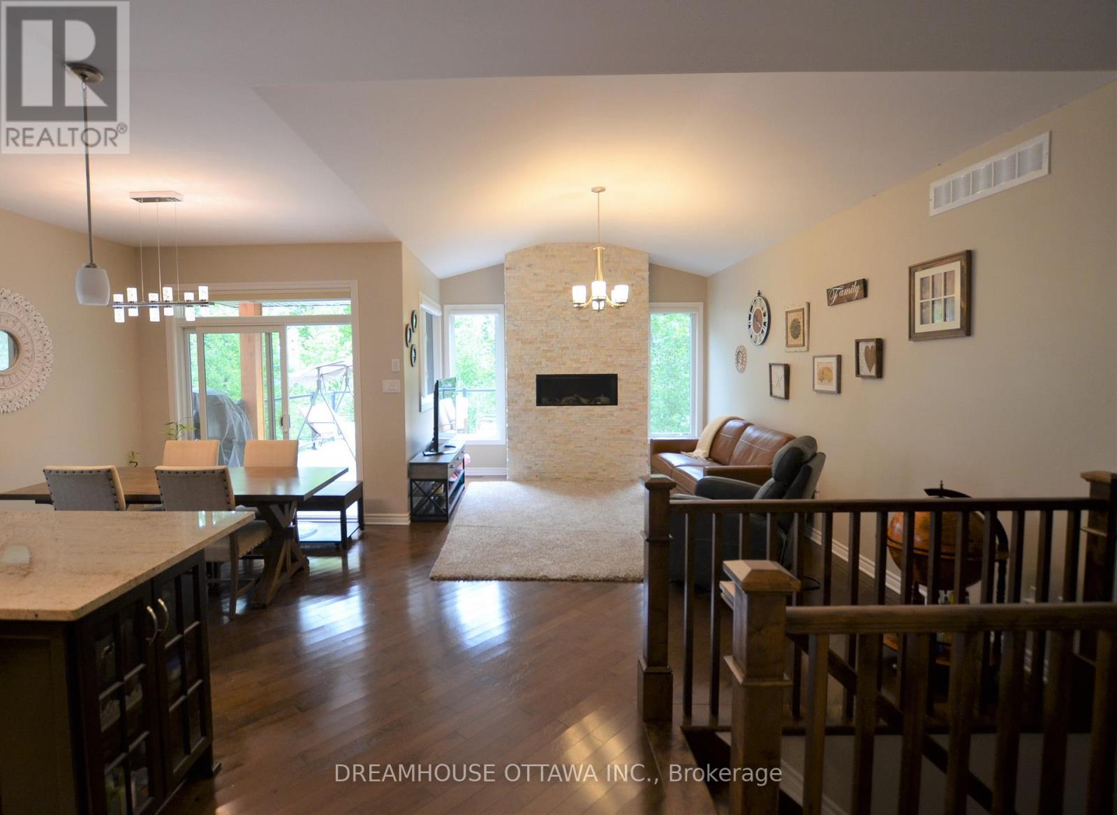 168 Grainstone Way, Ottawa, Ontario  K2T 0H2 - Photo 7 - X13014218