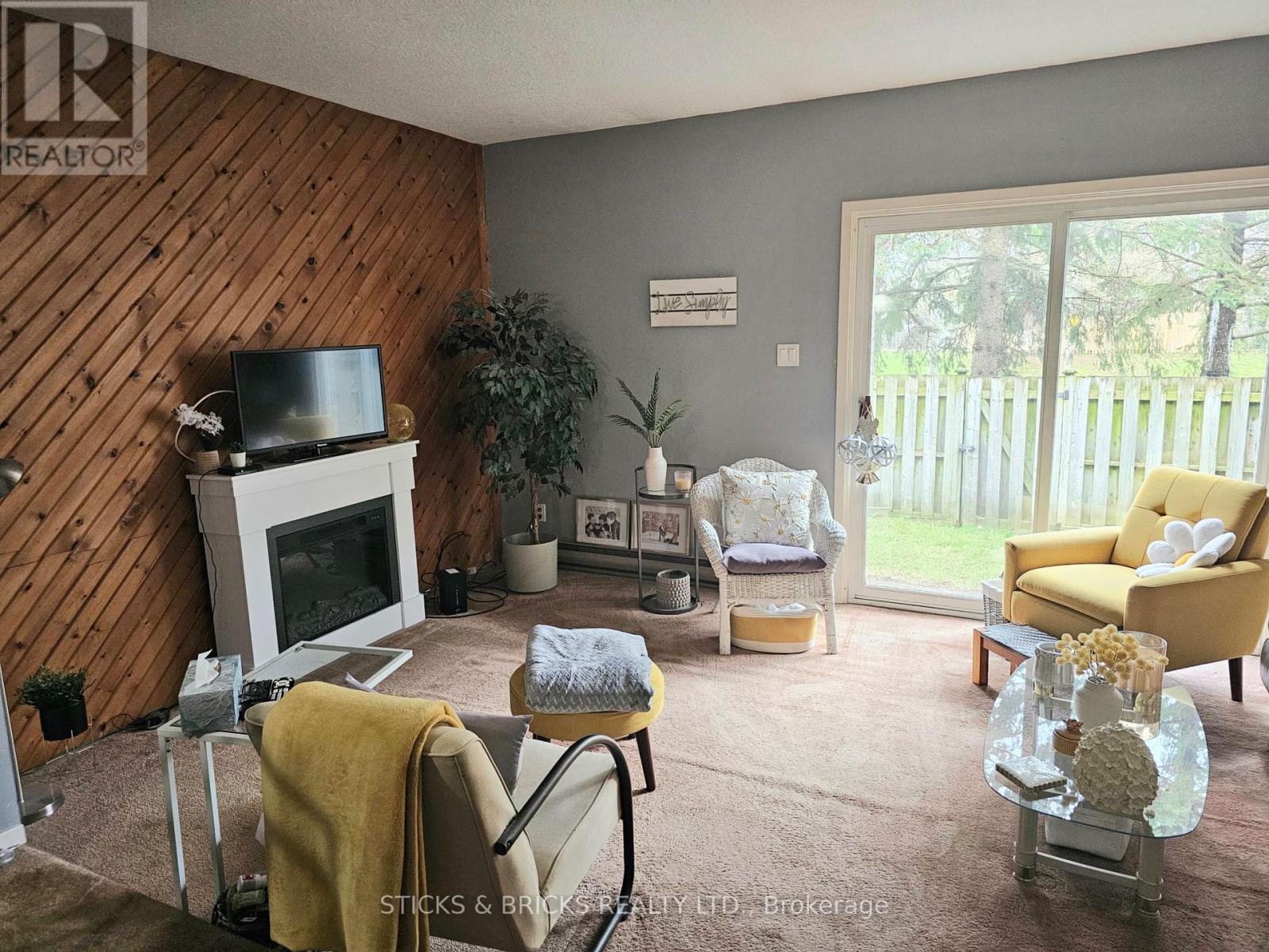 1 - 5815 Swayze Drive, Niagara Falls, Ontario  L2J 3W3 - Photo 4 - X13014140