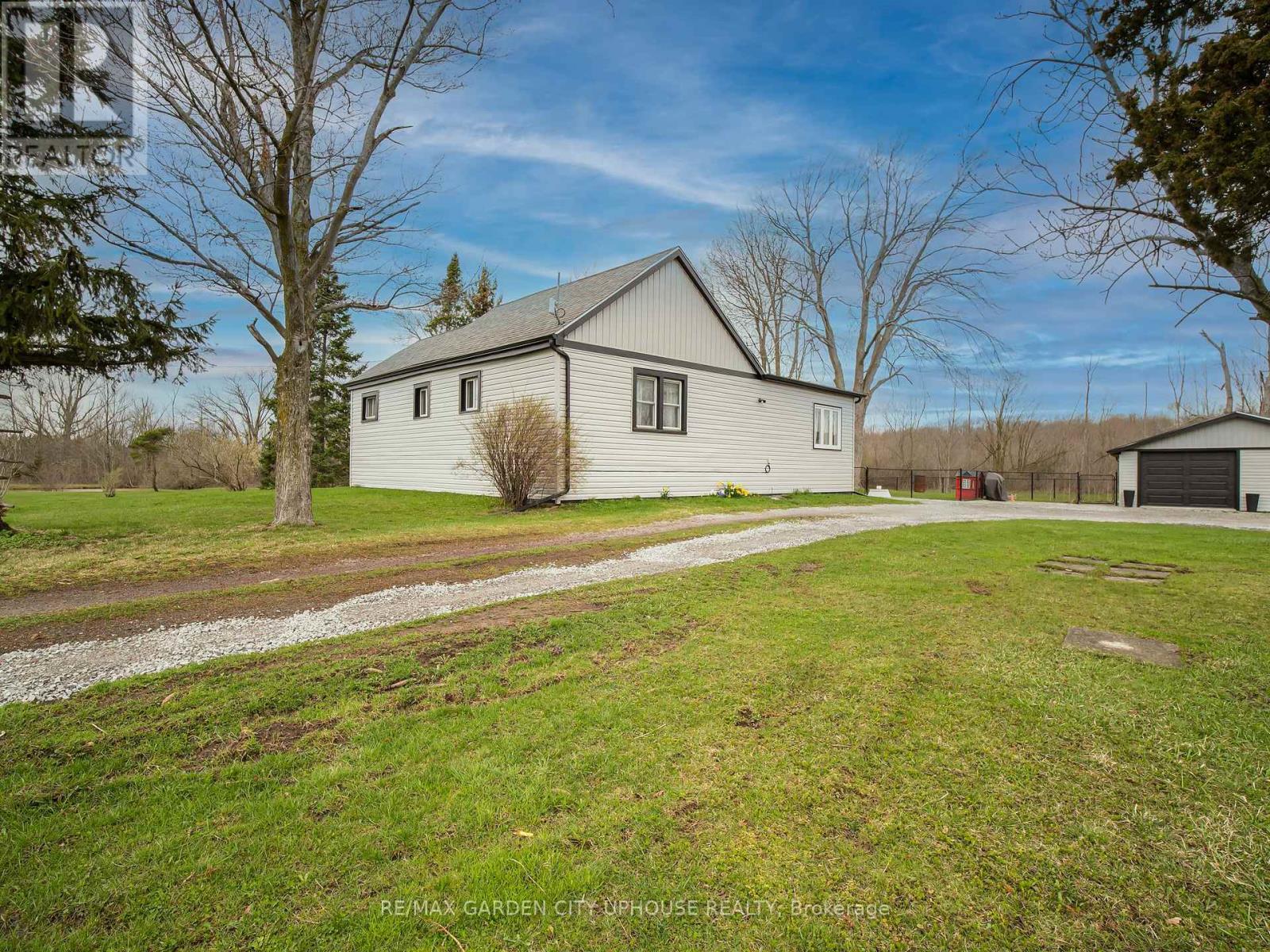 9013 Netherby Road, Niagara Falls, Ontario  L3B 5N7 - Photo 2 - X13014226