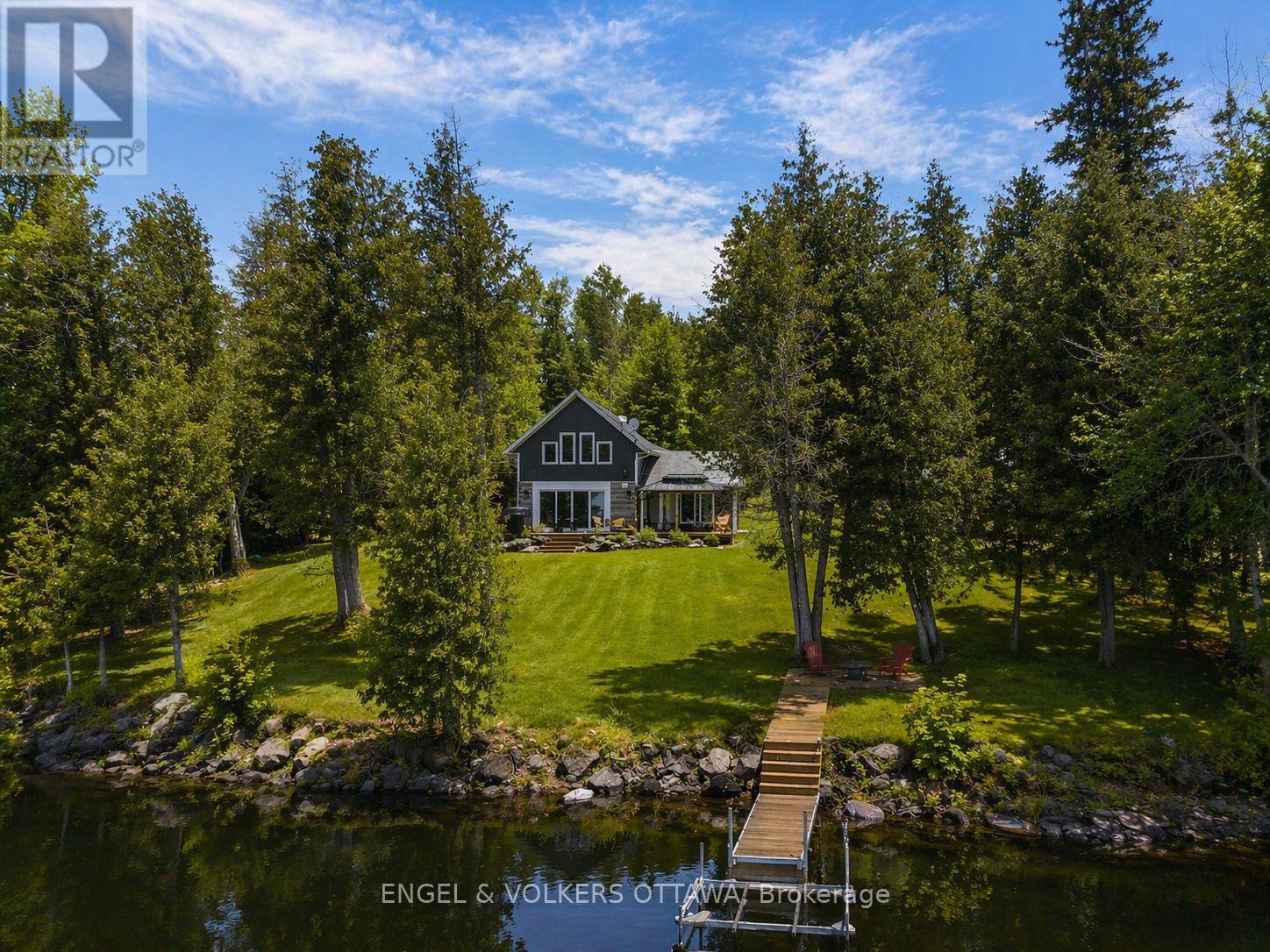 106 WHITES BEACH TRAIL, Whitewater Region, Ontario