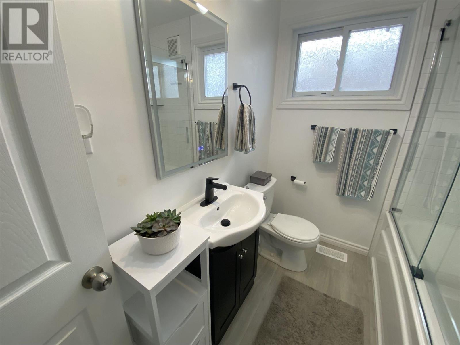 52 Hutchison Ave, Elliot Lake, Ontario  P5A 1W5 - Photo 16 - SM260345