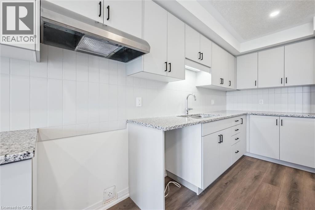 23 Benninger Drive, Kitchener, Ontario  N2E 0K4 - Photo 12 - 40821840