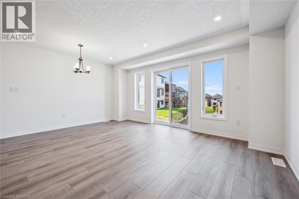 23 Benninger Drive, Kitchener, Ontario  N2E 0K4 - Photo 7 - 40821840