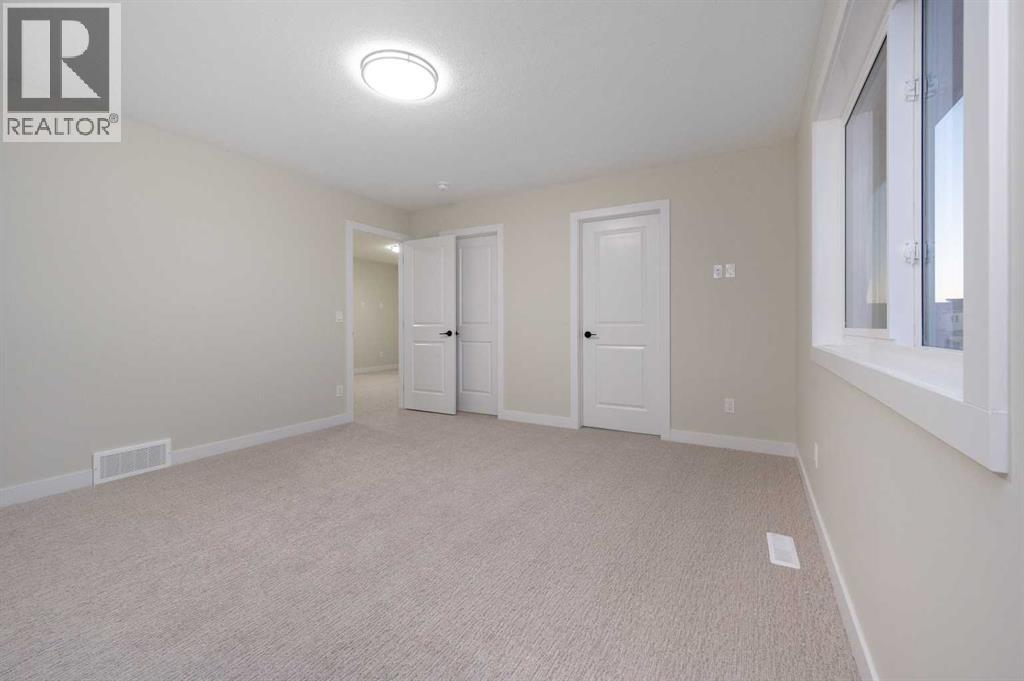 84 Waterford Manor, Chestermere, Alberta  T1X 2T9 - Photo 18 - A2302935