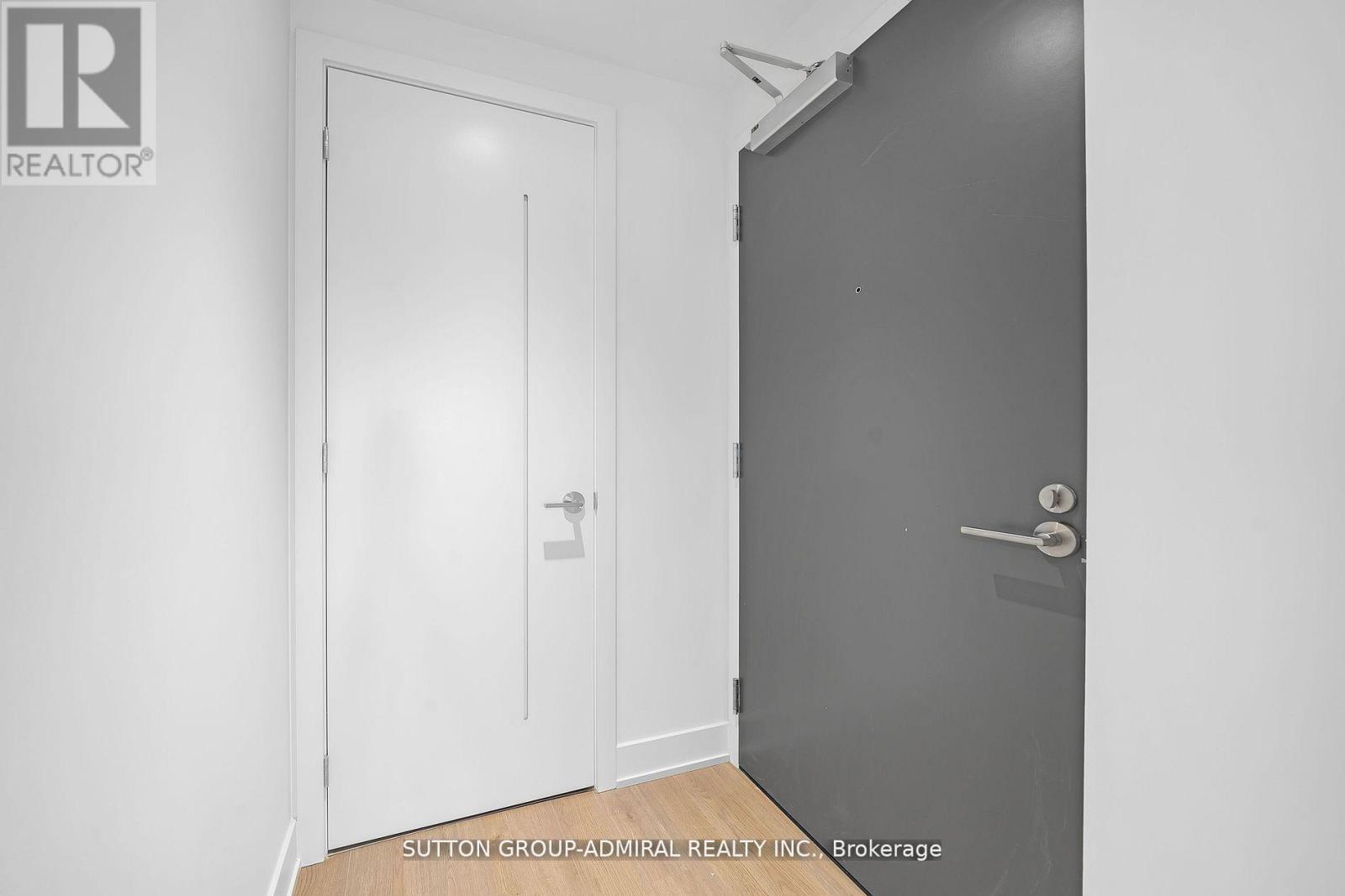 1706 - 8 Cumberland Street, Toronto, Ontario  M4W 1J5 - Photo 3 - C13014156