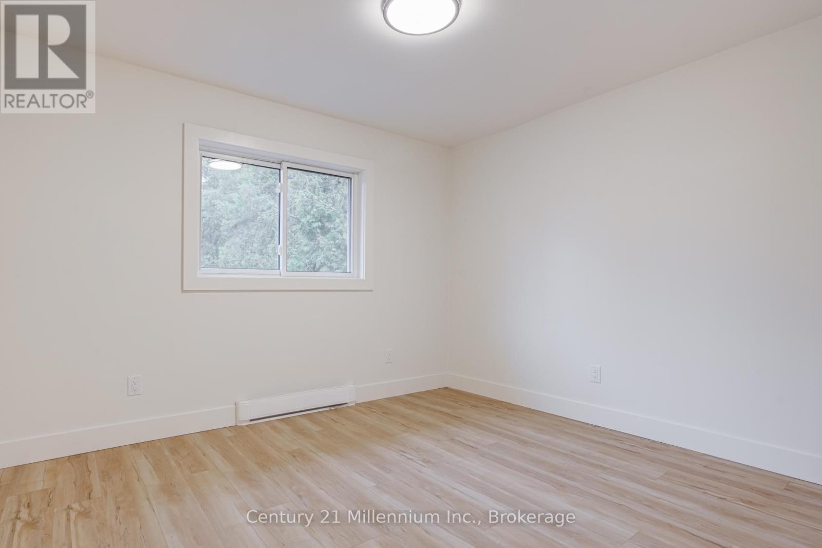 12 Nicholas Street, Northern Bruce Peninsula, Ontario  N0H 2G0 - Photo 23 - X13014048