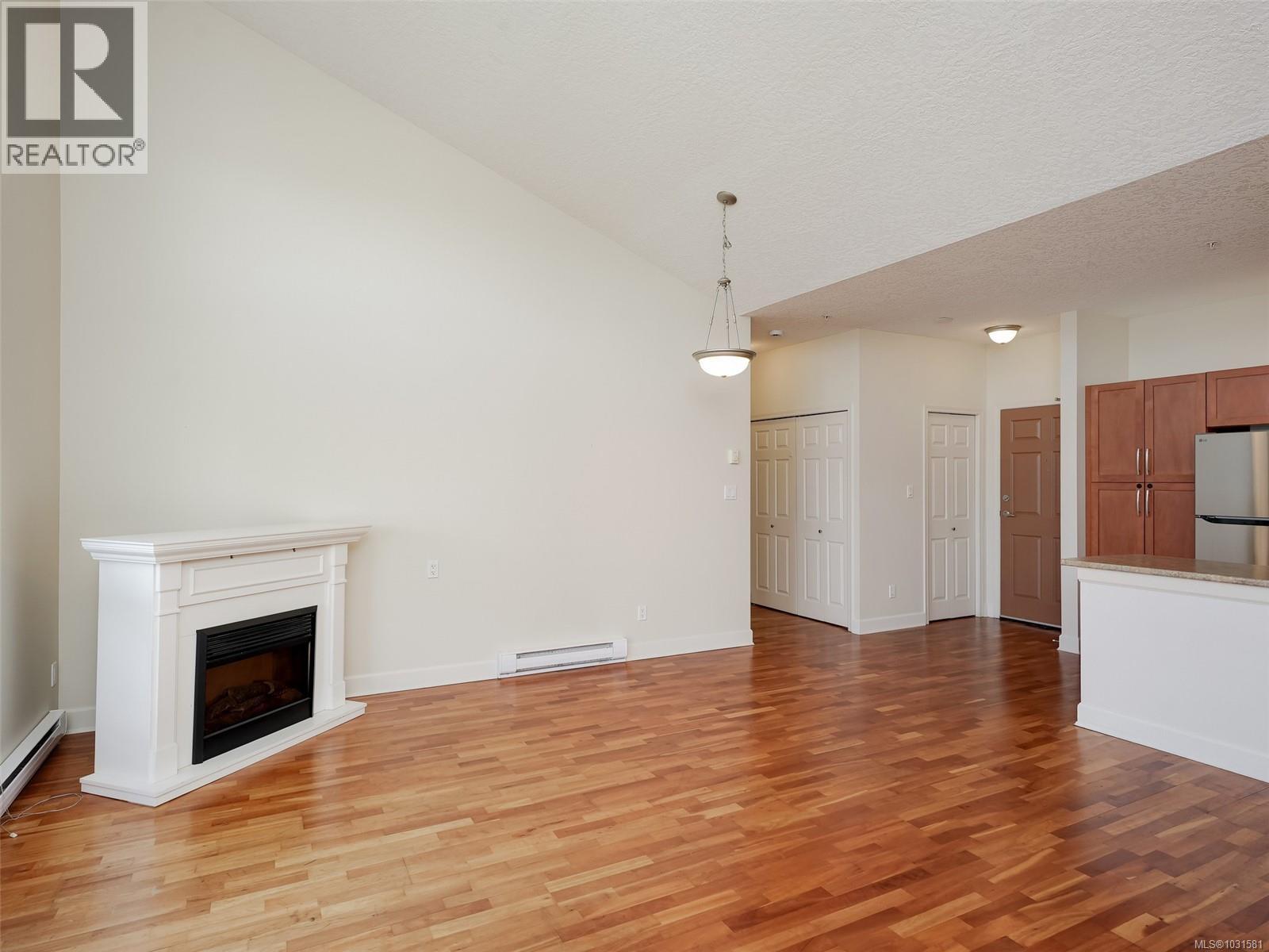 406 1156 Colville Rd, Esquimalt, British Columbia  V9A 4P7 - Photo 10 - 1031581