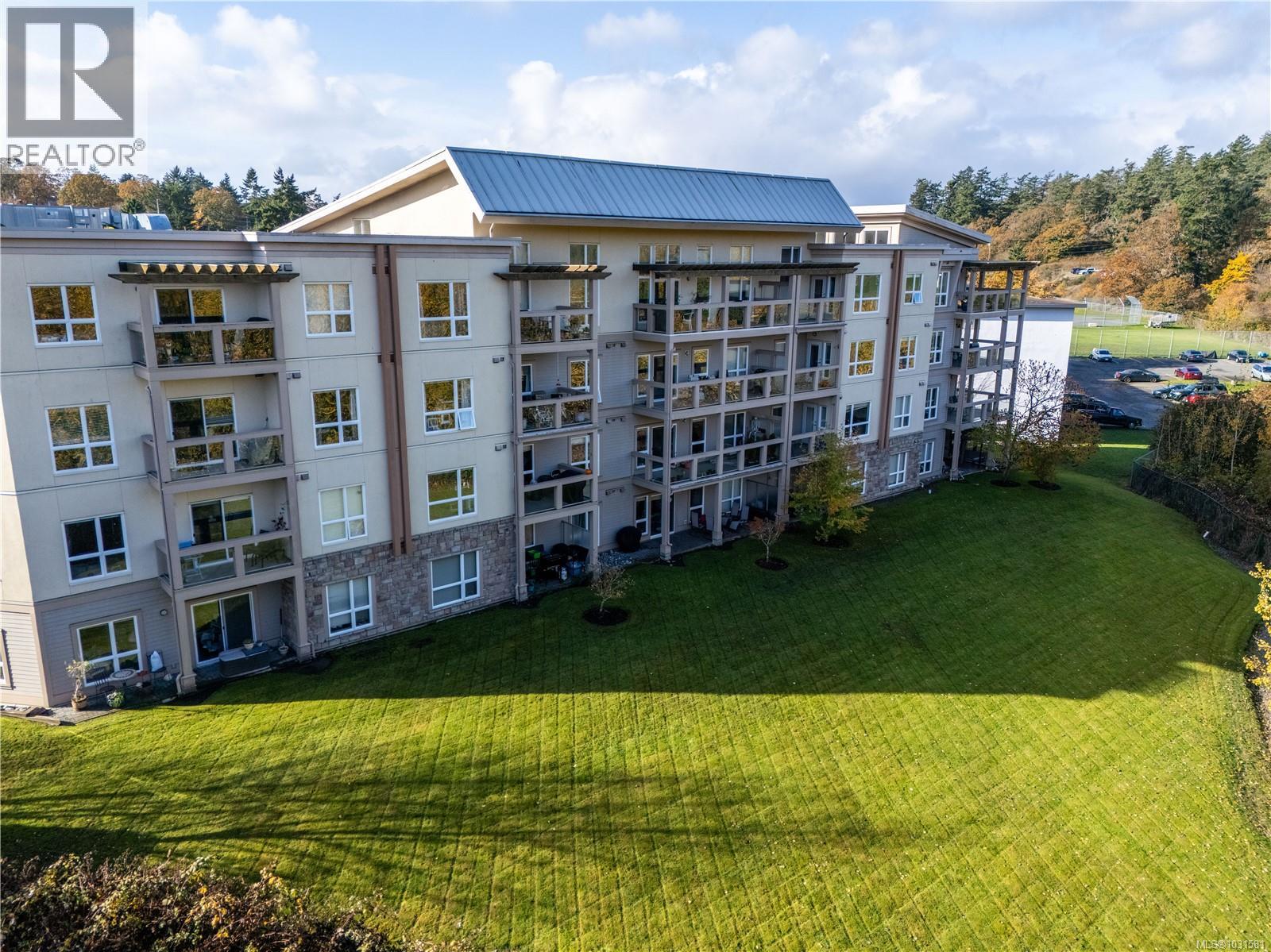 406 1156 Colville Rd, Esquimalt, British Columbia  V9A 4P7 - Photo 45 - 1031581