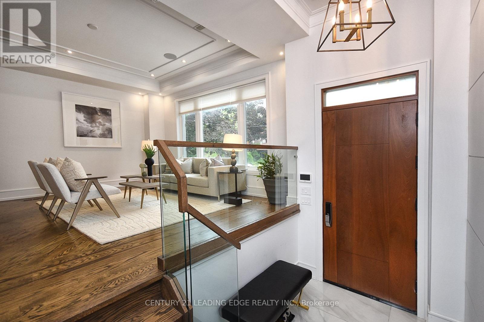 119 STIBBARD AVENUE, Toronto, Ontario