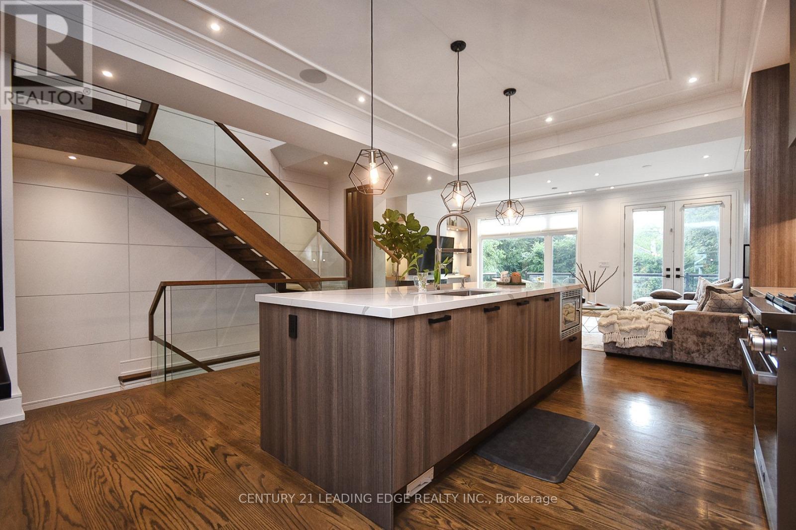 119 Stibbard Avenue, Toronto, Ontario  M4P 2B9 - Photo 12 - C13011698