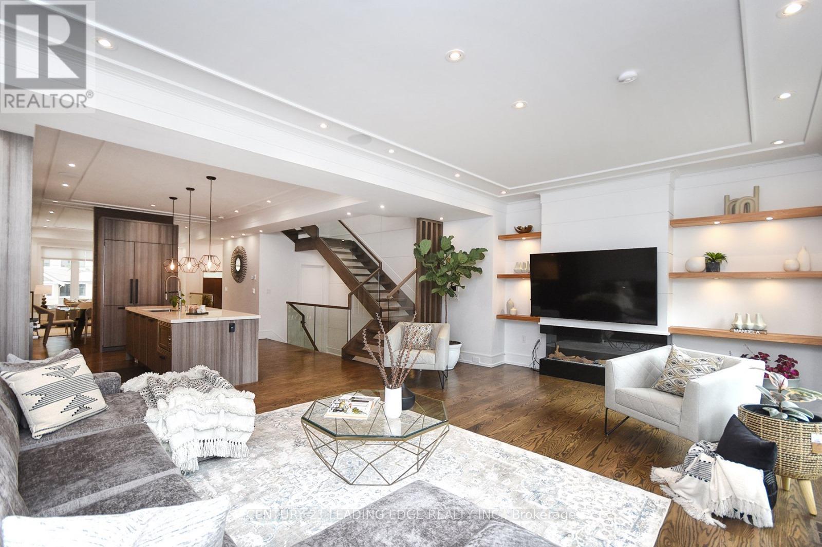 119 Stibbard Avenue, Toronto, Ontario  M4P 2B9 - Photo 13 - C13011698