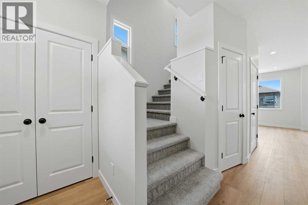 77 Pinnacle Close, Blackfalds, Alberta  T4M 0M3 - Photo 2 - A2300922