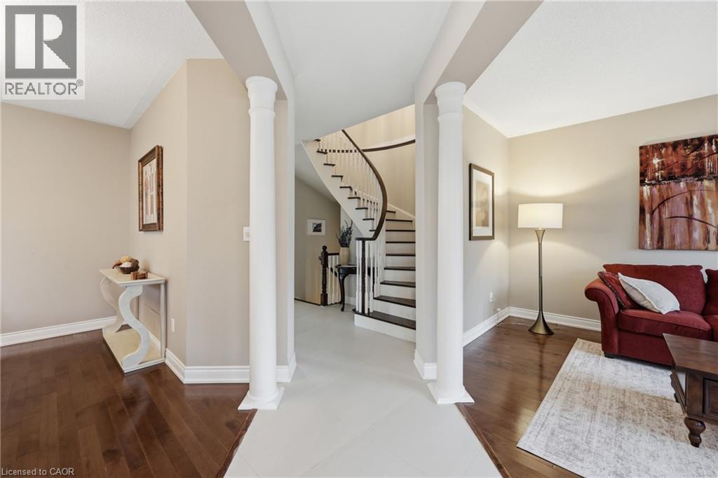 2295 Glazebrook Circle, Oakville, Ontario  L6M 5B5 - Photo 7 - 40815726