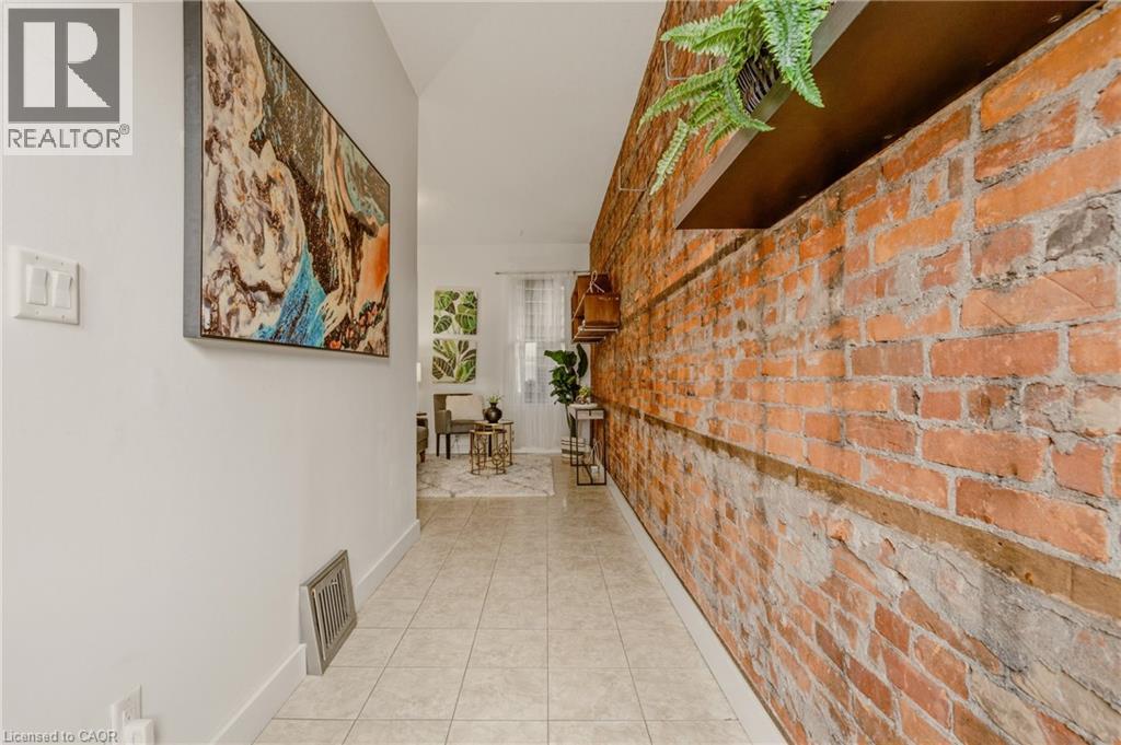 163 Victoria Avenue N, Hamilton, Ontario  L8L 5E9 - Photo 4 - 40821941