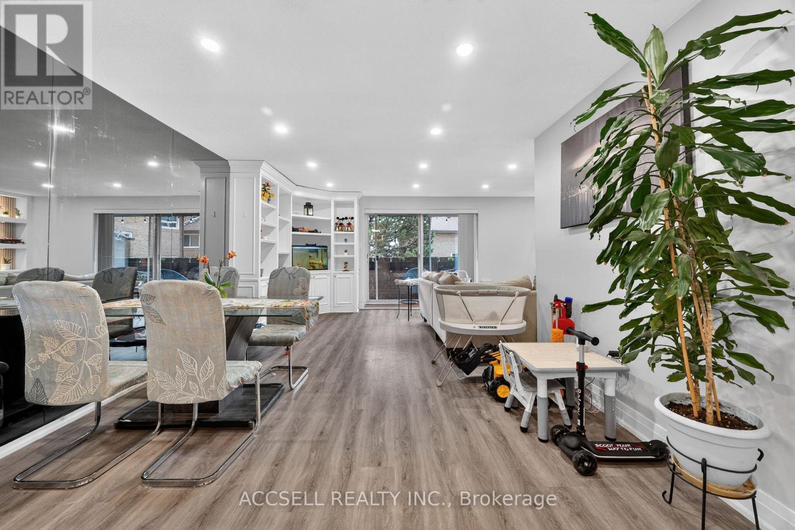 159 - 50 Scarborough Golf Clu Road, Toronto (Scarborough Village), Ontario  M1M 3T5 - Photo 8 - E13014168