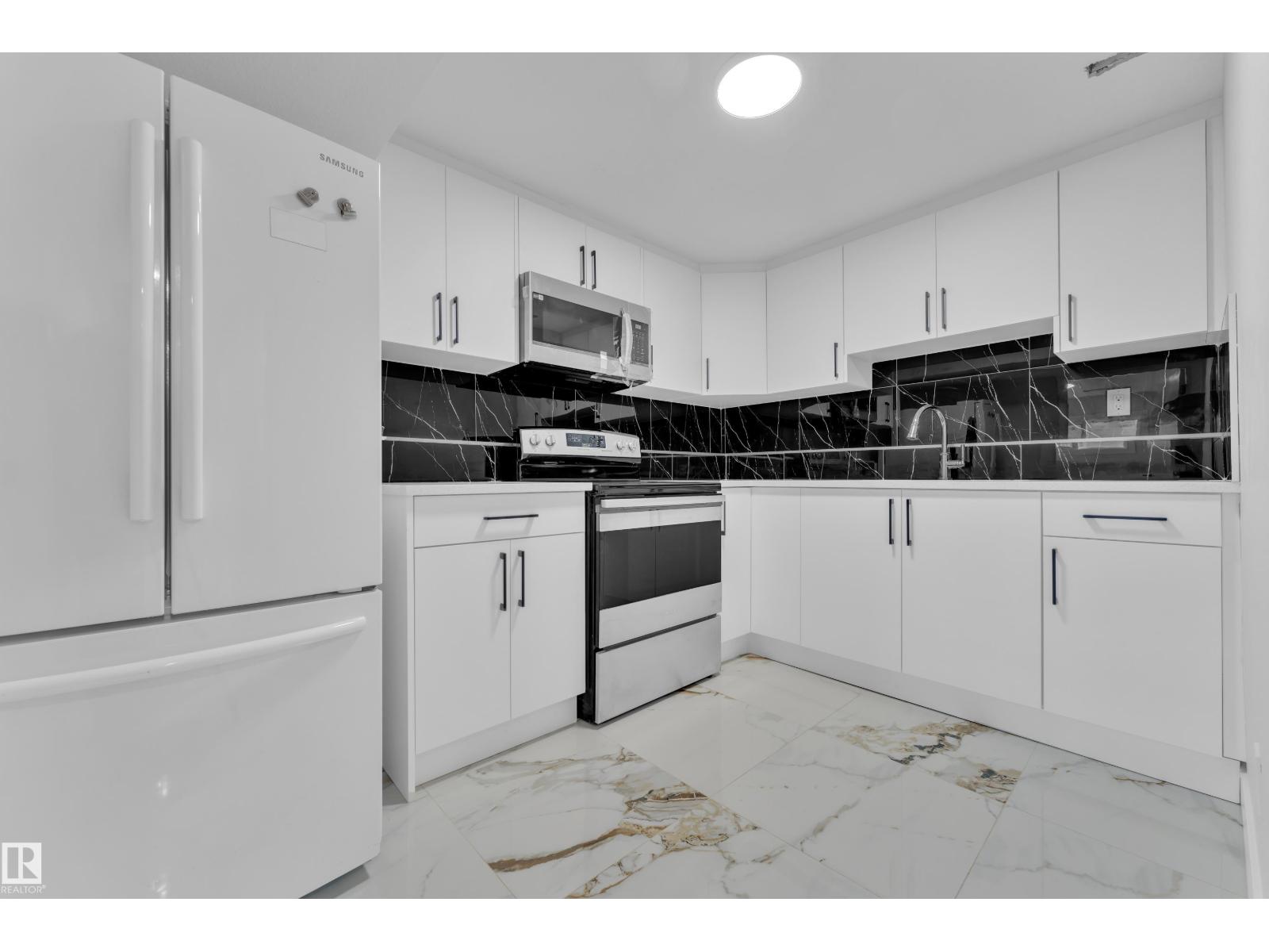 5118 17a Ave Nw, Edmonton, Alberta  T6L 1A6 - Photo 11 - E4482934