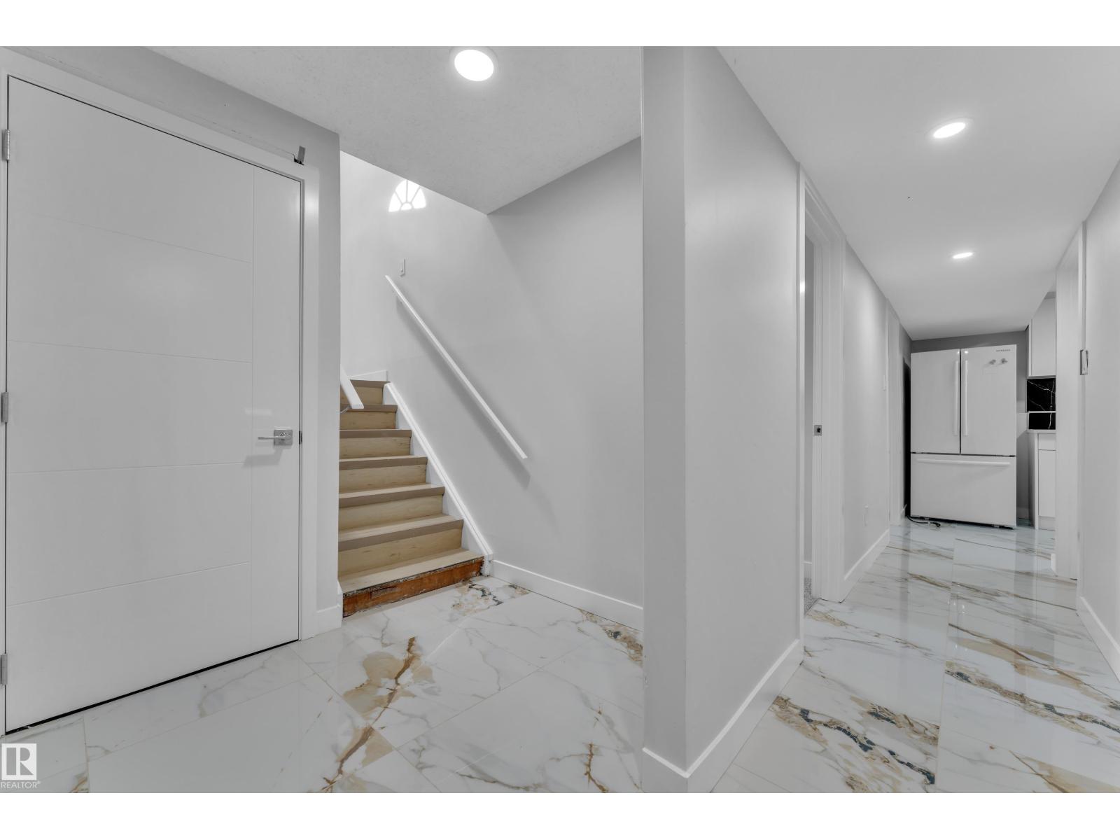 5118 17a Ave Nw, Edmonton, Alberta  T6L 1A6 - Photo 12 - E4482934